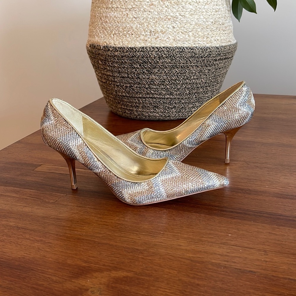 STUNNING Aldo NWOT gold and silver sparkly high heels size 6